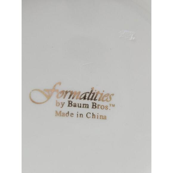 ​Formalities Baum Bros Pierced Lattice Rose Bouquet Vase 7.75 In Cottage Nursery - Picture 8 of 9